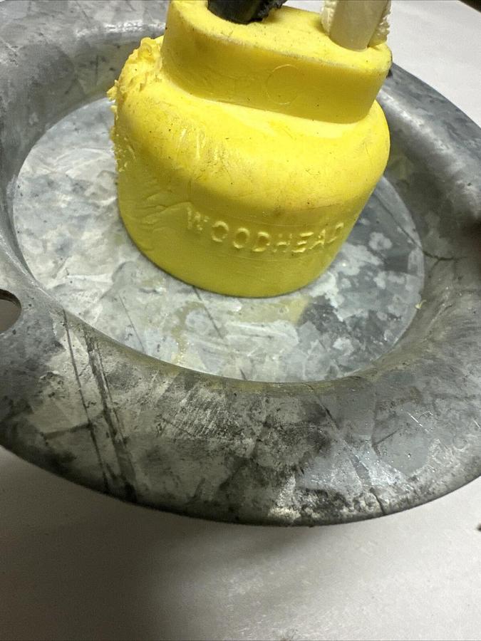 Woodhead,Watertight Lighting Receptacle Galvanized 660W 600V (G043)