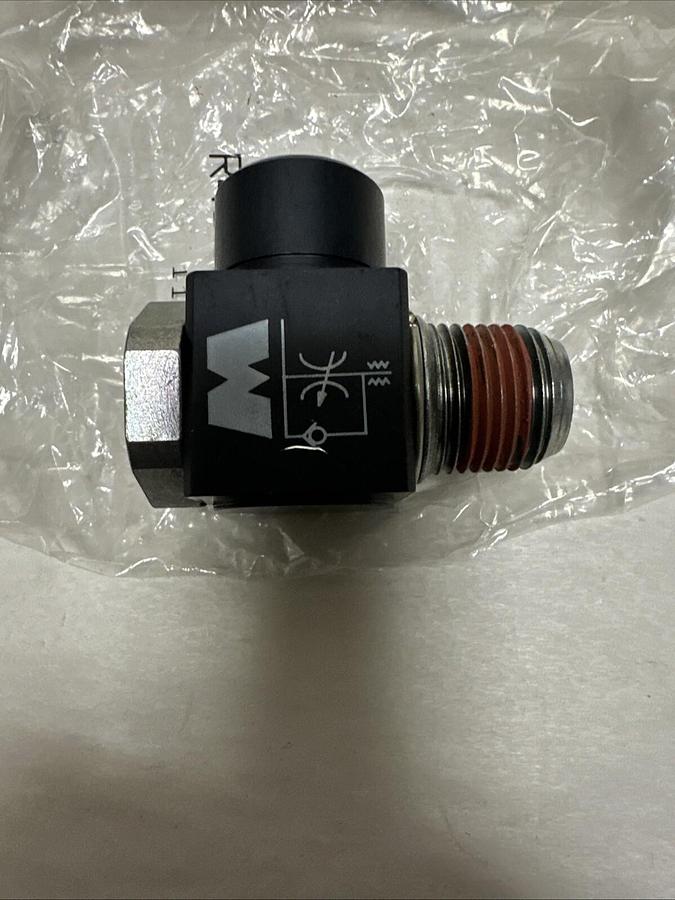 Used Hydrotech,540-605-600-1,Right Angle Flow Control