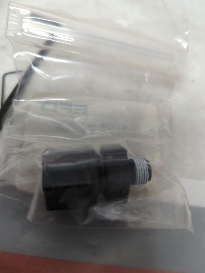 NORDSON EFD,7007038/7021271,TUBE FITTING 1/8PTMX3/8 COMP.BLK.PP & DISP VALVE KIT