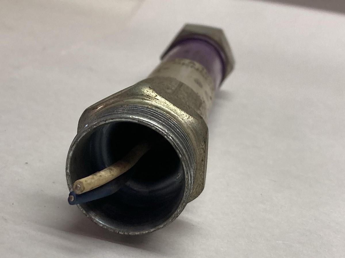 Used Honeywell,C7027 A 1049,Minipeeper Ultraviolet Flame Detector Sensor