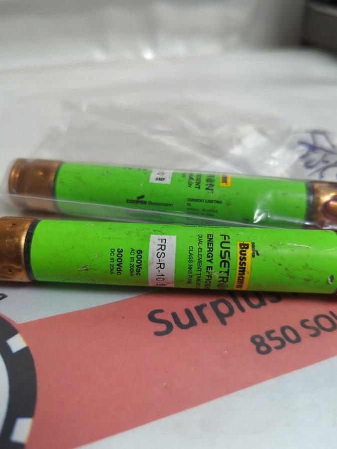 Used COOPER BUSSMANN,FRS-R-10,FUSETRON FUSE 10 AMP LOT OF 2 PRE-OWNED