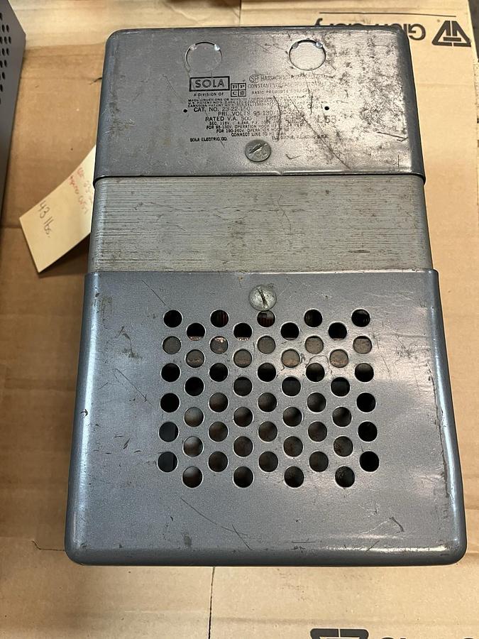 Used SOLA,23-22-150,CONSTANT VOLTAGE CVS-1 TRANSFORMER 500VA 1PH