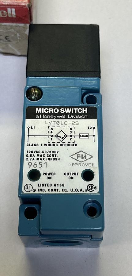 HONEYWELL MICROSWITCH,LYT01C-2S,PROXIMITY SWITCH NOS