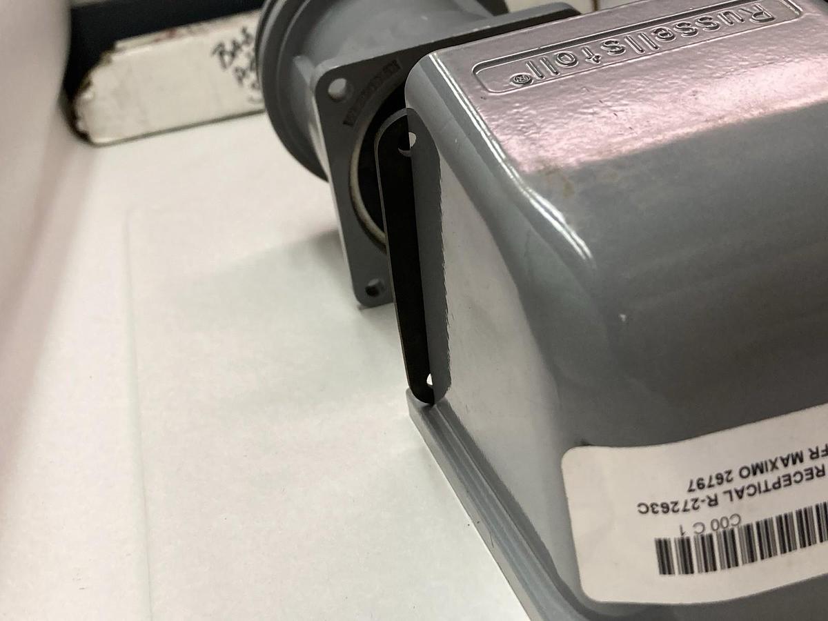 Russellstoll,RSC14279,Receptacle Conn 60A-250V/600 VAC w/JAA6-AB6 Angle Adapter