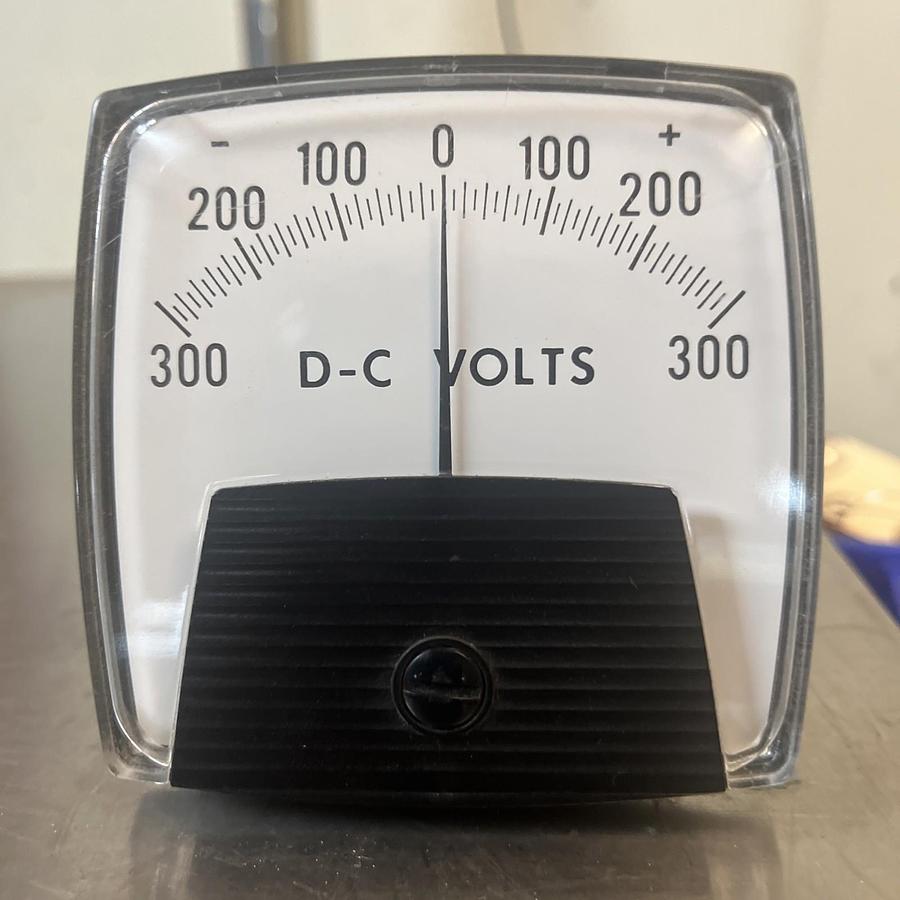 EIL INSTRUMENTS,DC VOLTS,PANEL METER GAUGE -300 TO +300VDC