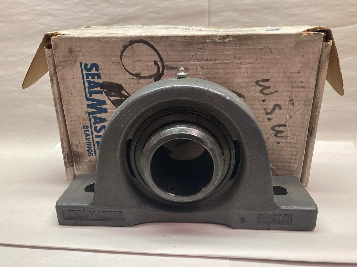 Used SealMaster,3-215D,2-Bolt Pillow Block Ball Bearing Unit 3 Inches