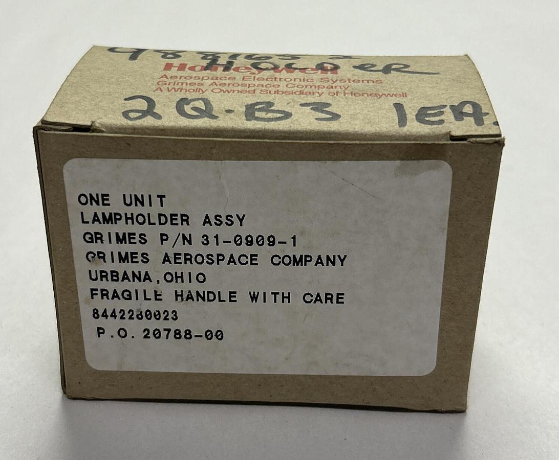 Used GRIMES,31-0909-1,LAMP HOLDER NEW
