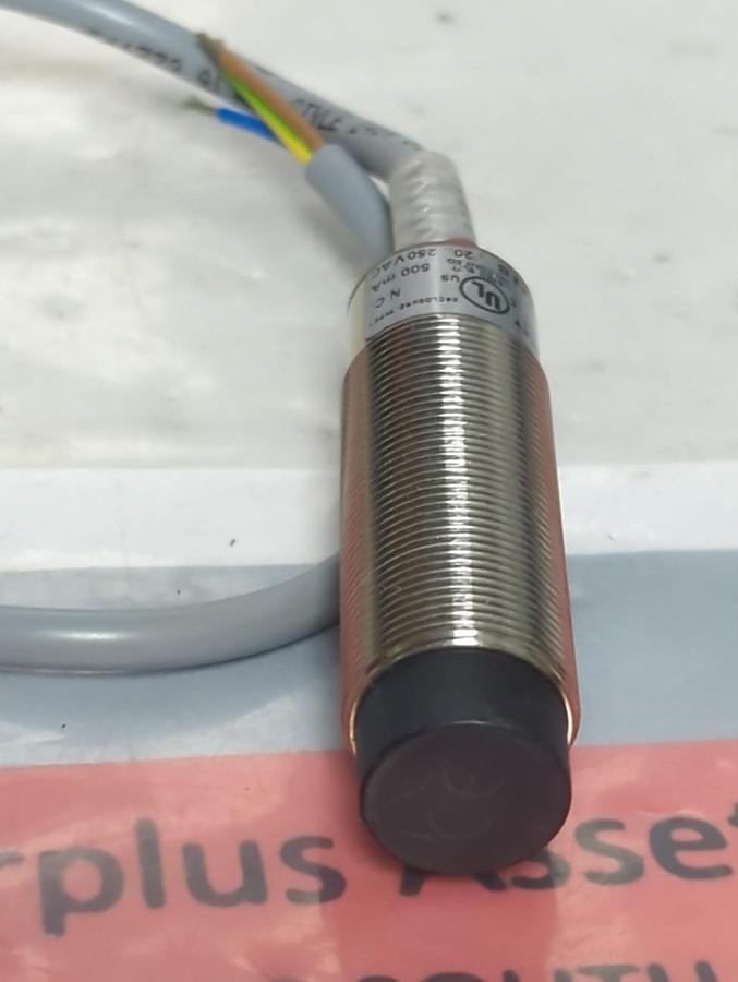 Used ALLEN BRADLEY,872C-A10C18-A2,PROXIMITY SENSOR PRE-OWNED