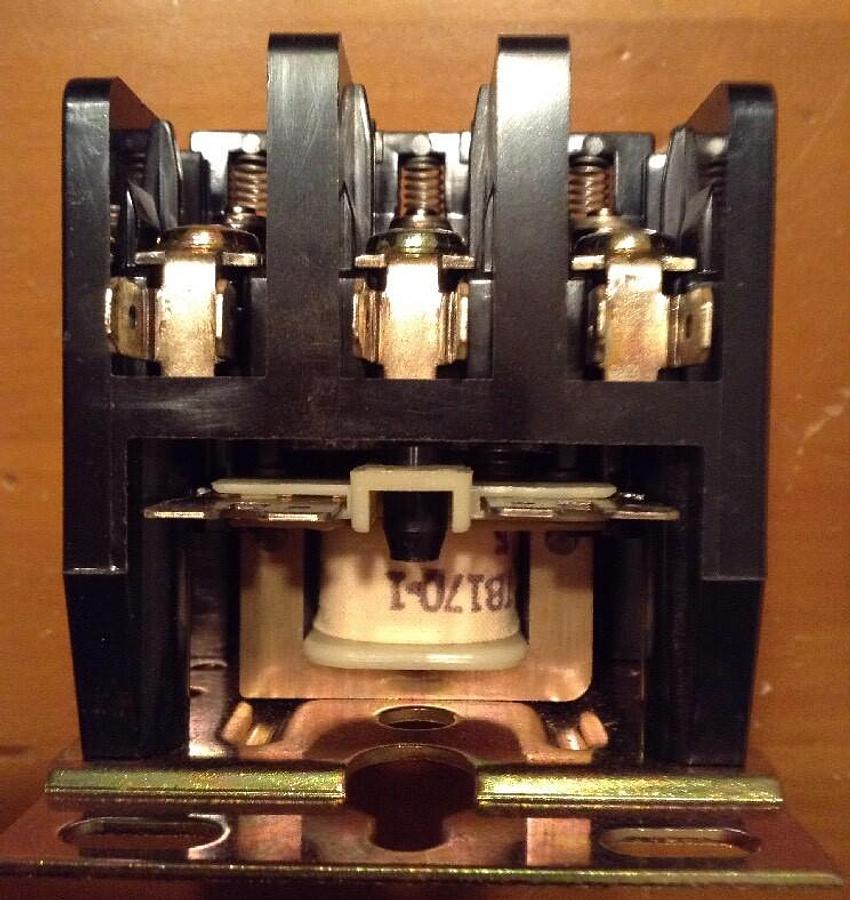 Joslyn Clark,DP3C253-120,Definite Purpose Contactor  25 AMP FLA 3-Pole