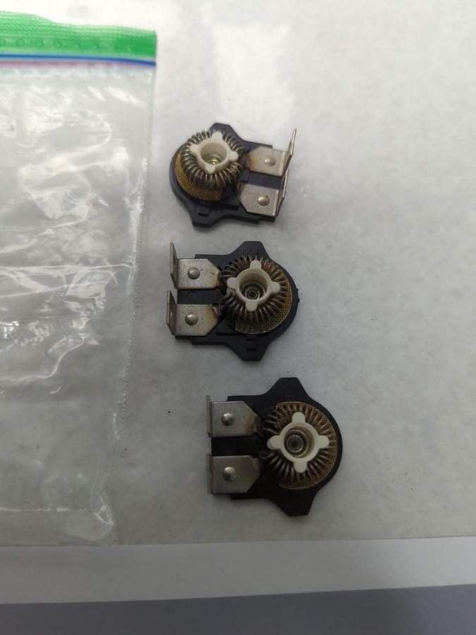 Used WESTINGHOUSE,AK-1.9,OVERLOAD THERMAL HEATER RELAY LOT OF 3 MISSING SCREWS USED