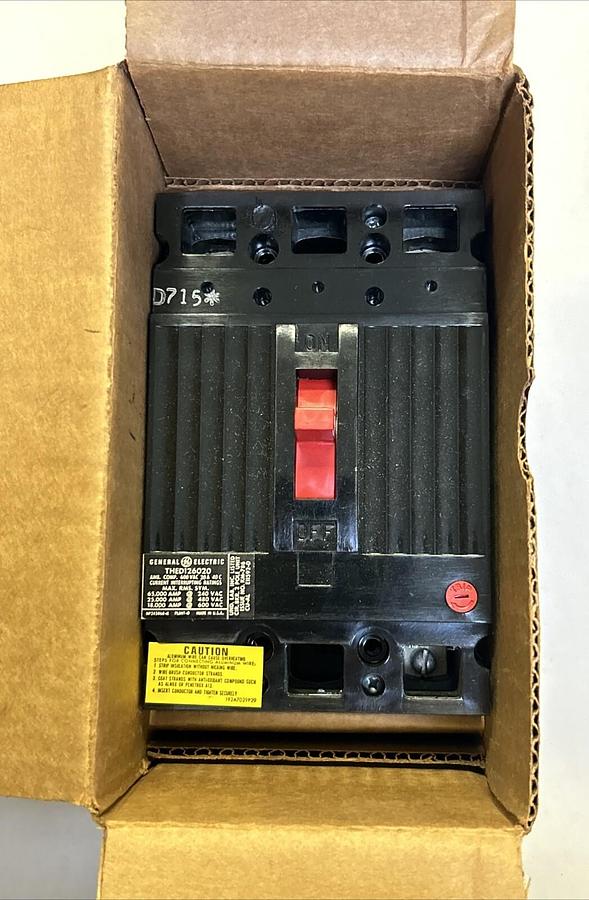 Used GENERAL ELECTRIC,THED126020WL,CIRCUIT BREAKER 20A 600V 2P NEW
