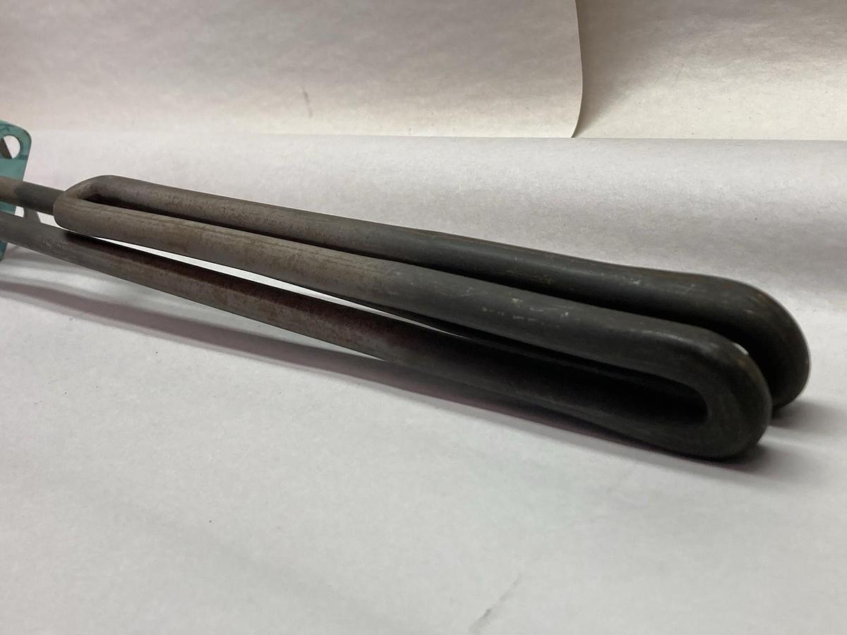 Used Cemline 007,KP-1-0380,Heating Element 4.5KW 480V 4/94