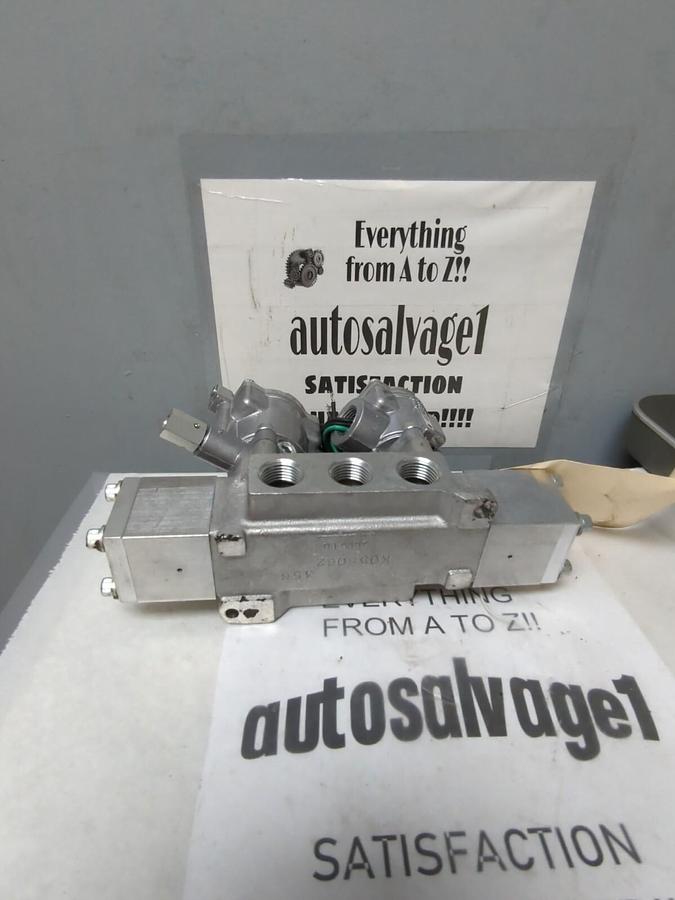 PARKER,L6954371153,DOUBLE SOLENOID VALVE 140 PSI 120V 60HZ 12W MISSING BOX