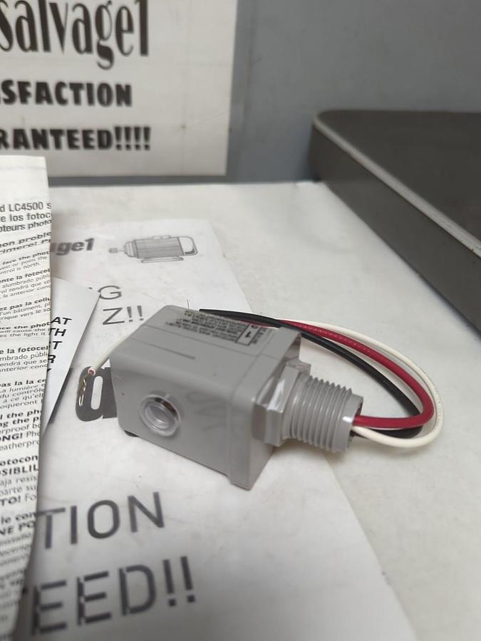 INTERMATIC,K4141C,PHOTO CONTROL STEM MOUNT 120 VAC NEW