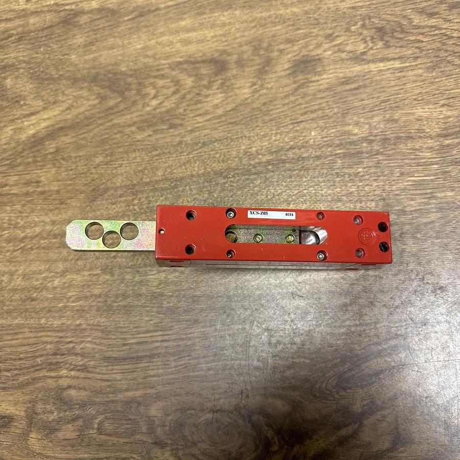 Telemecanique,XCS Z05,Safety Interlock