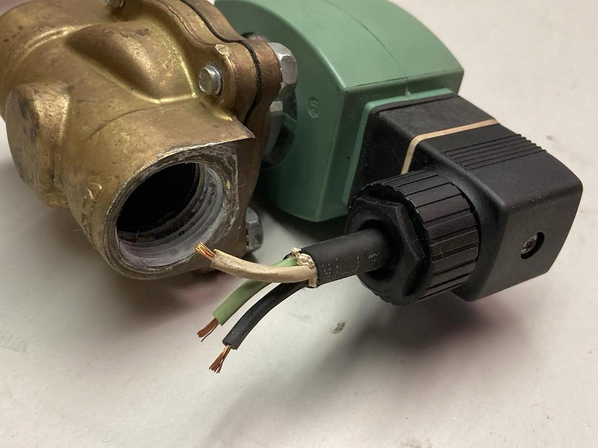 Used Asco,SC8210G095,2-Way Pilot Operated Solenoid Valve 3/4 Inch 150 PSIG