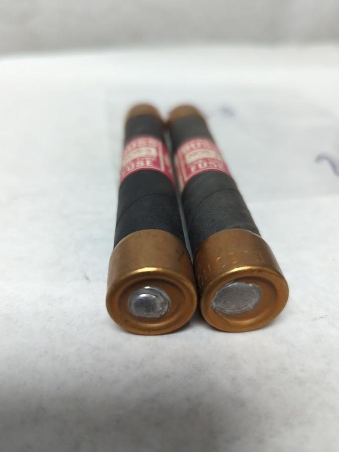 Used COOPER BUSSMANN,NOS-3,ONE-TIME 3 AMP FUSE LOT OF 2 PRE-OWNED