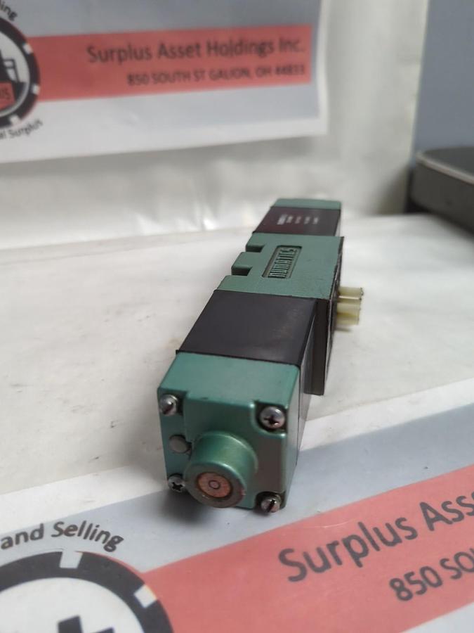 Used NUMATICS,152SS600K000030,SOLENOID VALVE AMP. 12 PRE-OWNED