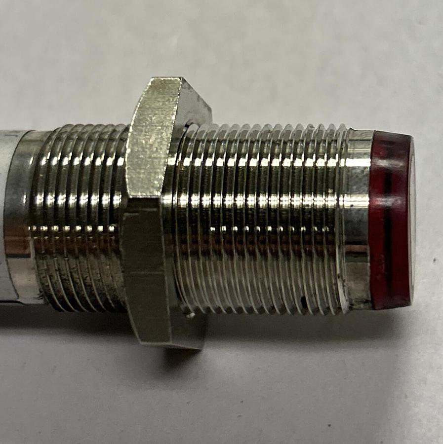 Used SICK,VL180-P460,PHOTOELECTRIC PROXIMITY SENSOR