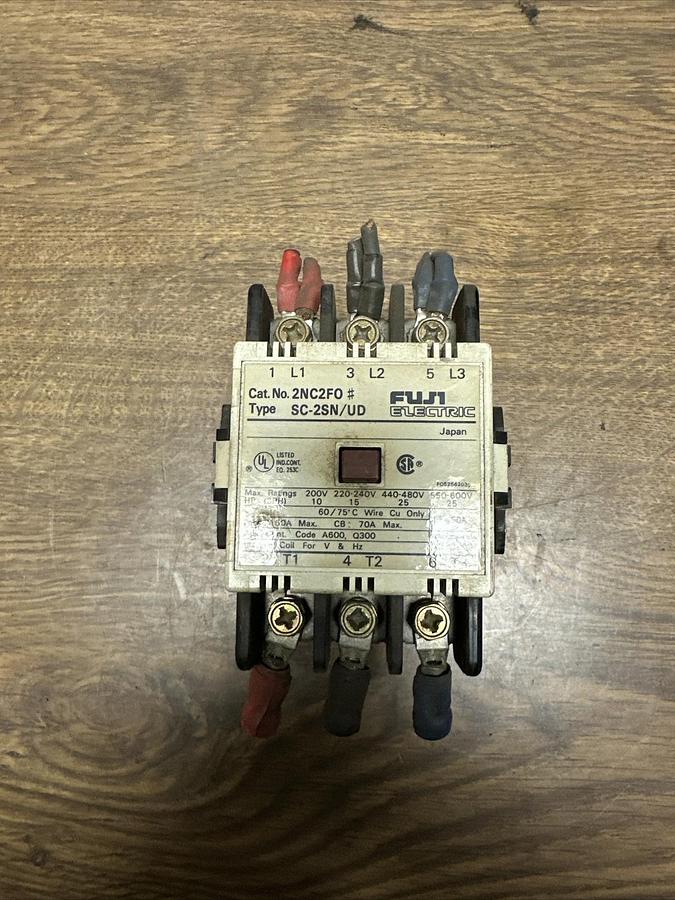 Used Fuji,2NC2F0,Magnetic Contactor 3-Pole