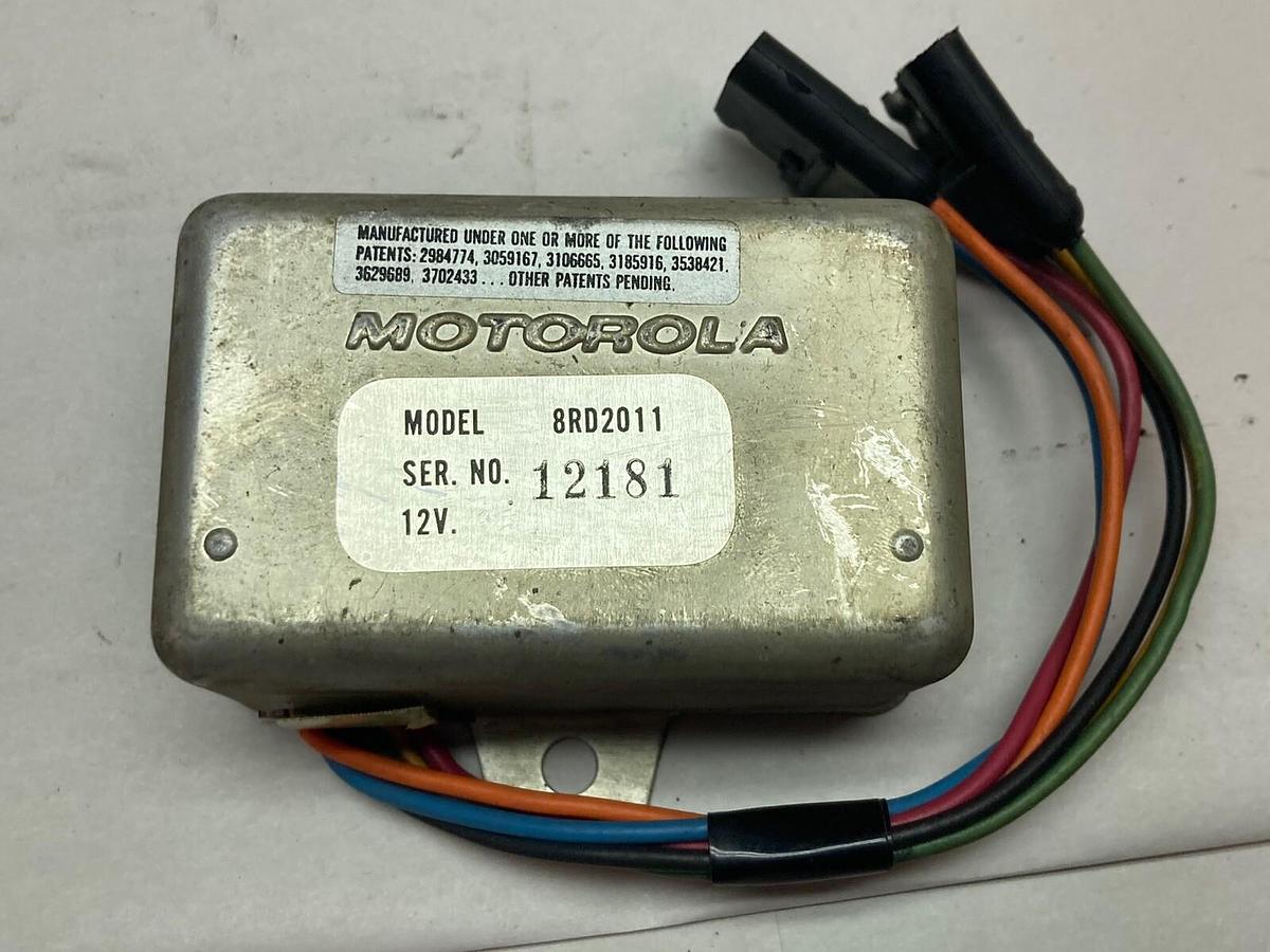 Used Motorola,8RD2011,Voltage Regulator 12V