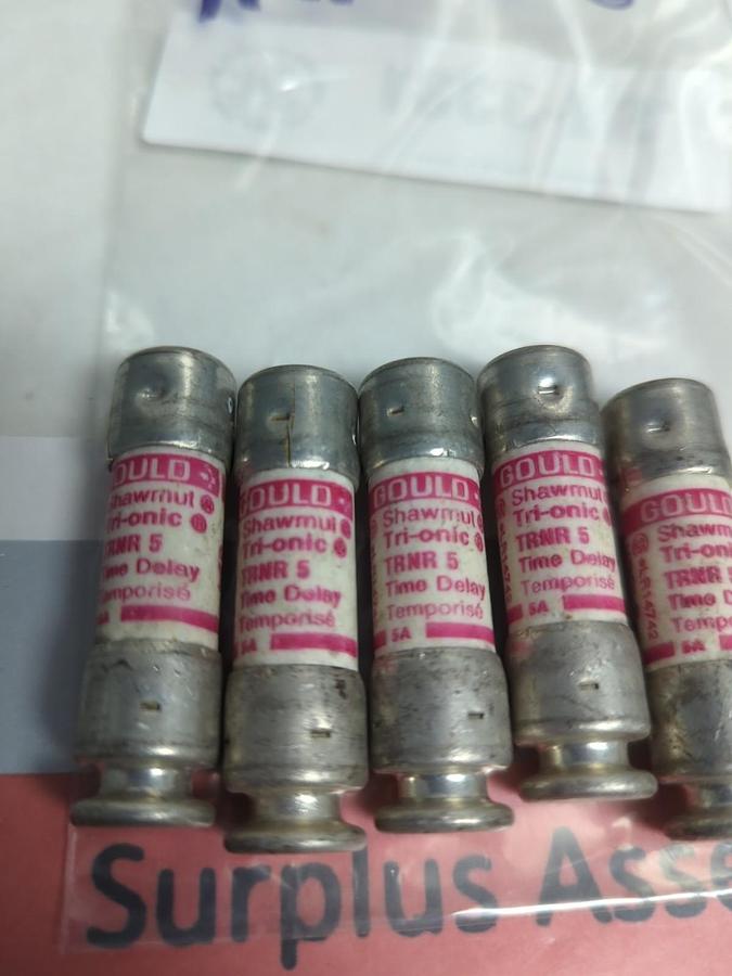 Used GOULD SHAWMUT,TRN-R5,TRI-ONIC 5 AMP FUSE LOT OF 5 PRE-OWNED
