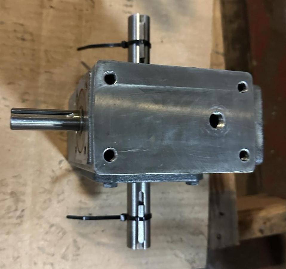 Used Hub City,0220-60902-211,Model 211 10:1 Ratio Gearbox Style A