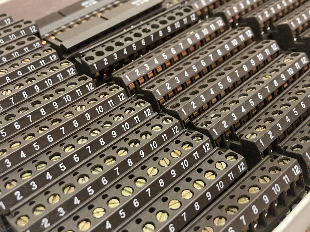 Buchanan,SSB4P12S11,12-Hole Terminal Strip BOX OF 150