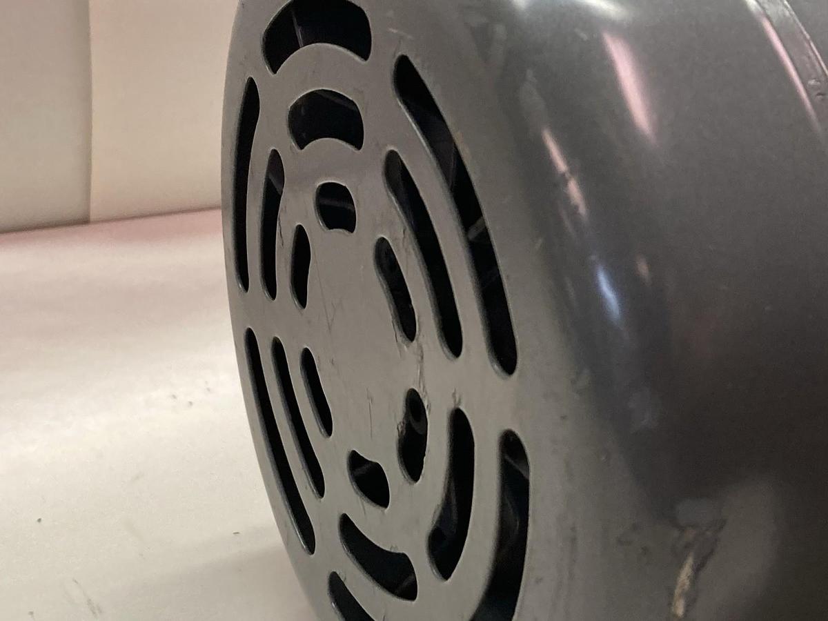 Baldor,VM3534,3-Phase Inudstrial Motor 0.33Hp 208-230/460V Frame 36C