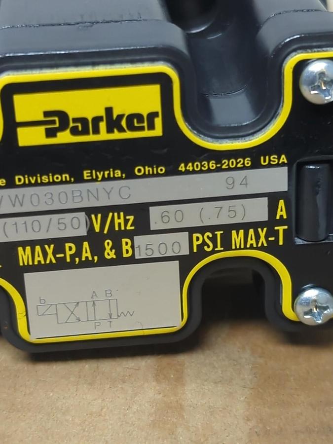 PARKER,D1VW030BNYC,DIRECTIONAL CONTROL VALVE 4-CHAMBER 5000 PSI NOS