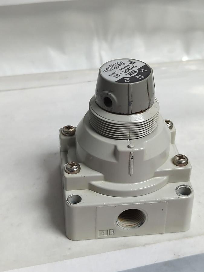 Used SMC,VH300-03,MANUAL AIR CONTROL VALVE MISSING HANDLE PRE-OWNED
