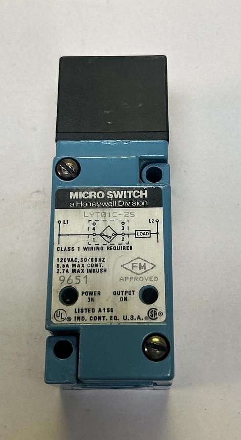 Used HONEYWELL MICROSWITCH,LYT01C-2S,PROXIMITY SWITCH 2.7A 120V