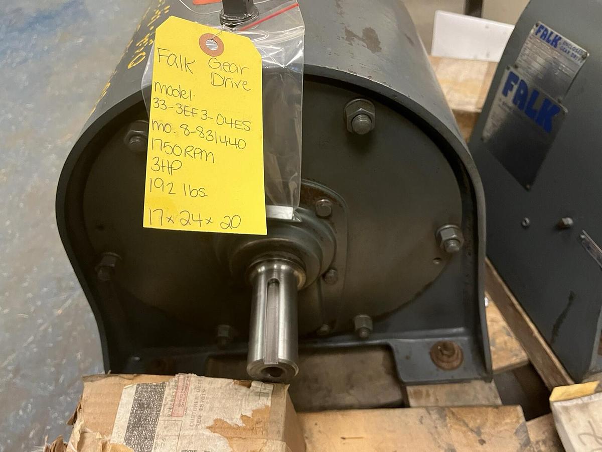 Used Falk,33-3EF3-04ES,Enclosed Gear drive Ratio 17.39 input 1750RPM output 100rpm Sh