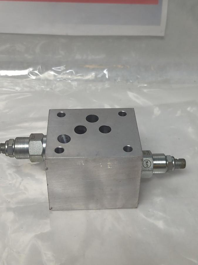 Used SUN HYDRAULICS,9FQ7,MANIFOLD VALVE PRE-OWNED