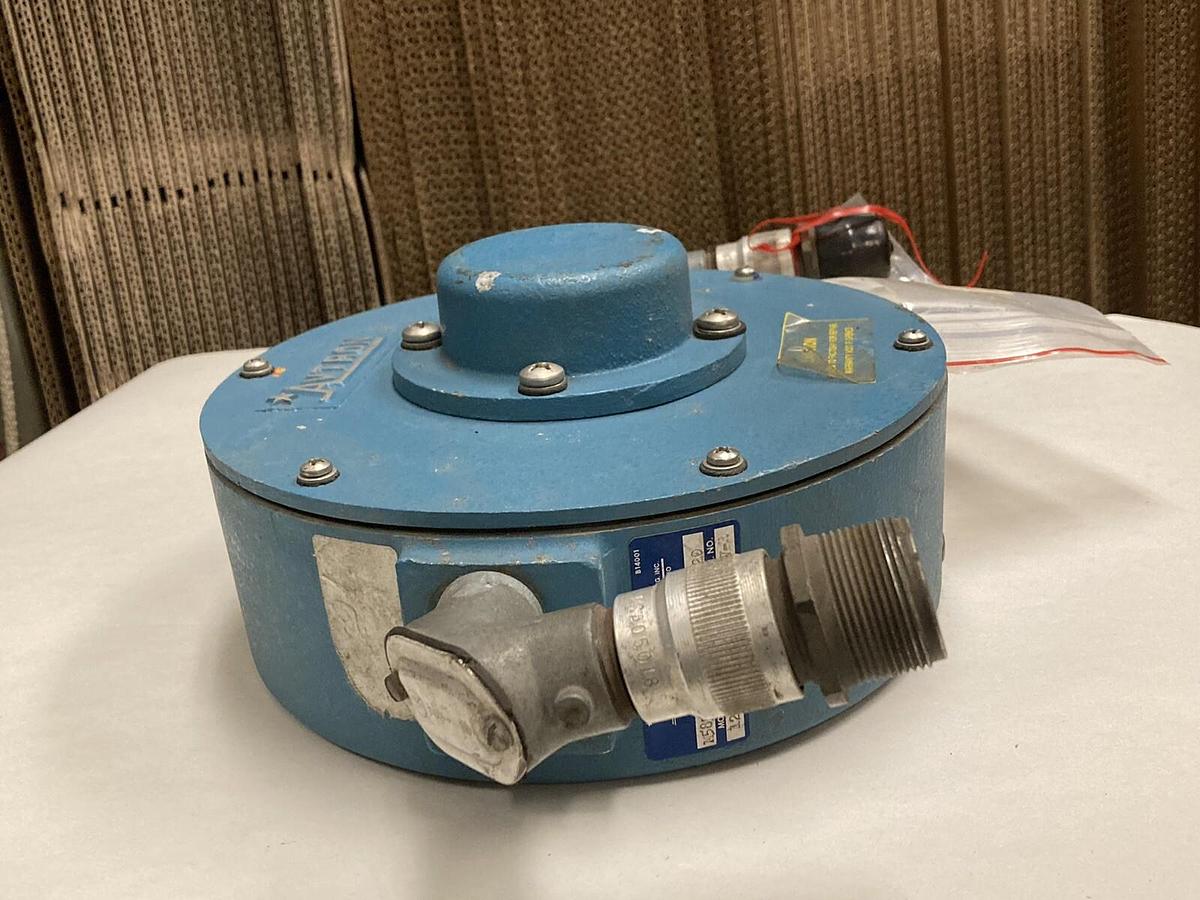 Used Avtron,M585,Pulse Generator 12-15VDC 175 MA