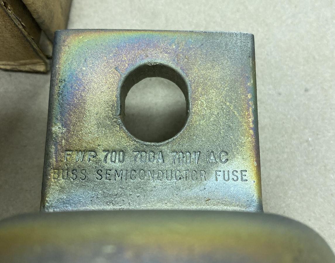 Cooper Bussmann,FWP-700,Semiconductor Fuse 700A 700V NOS