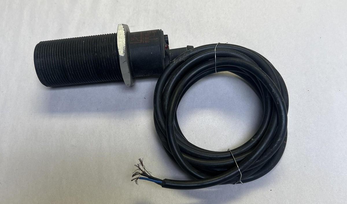 Used ELECTROMATIC,E03002NPAP,PROXIMITY SENSOR