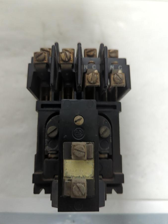 Used ALLEN BRADLEY,700-BR400A2,SERIES A CONTROL RELAY PRE-OWNED