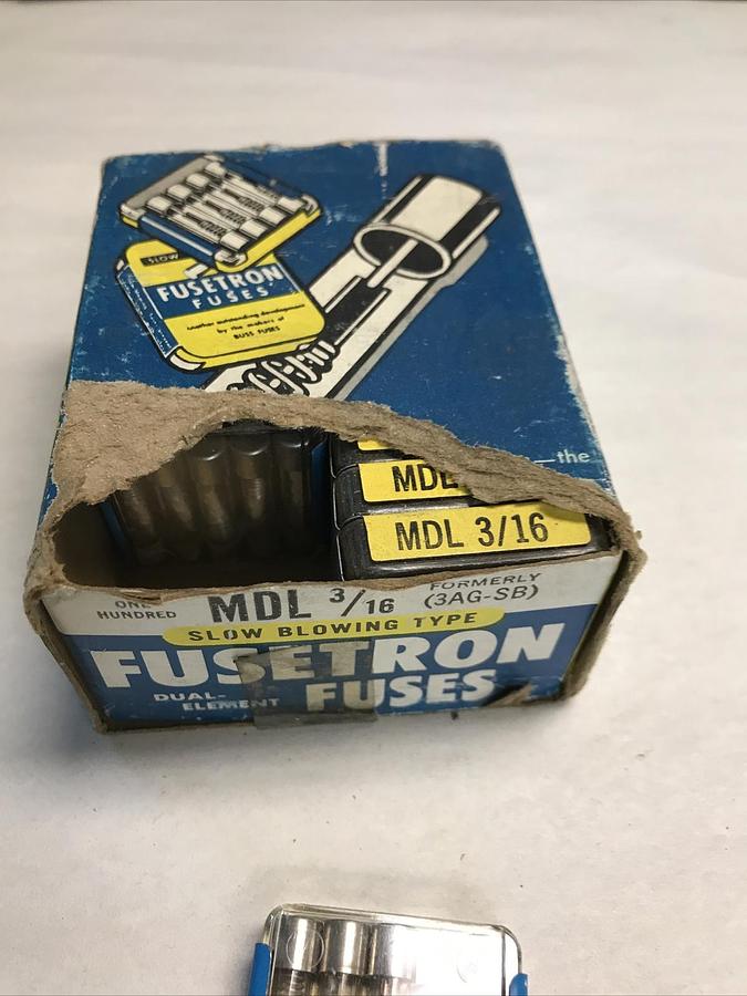 Buss,MDL-3/16,Fuse Box of 100 Fuses New In Box
