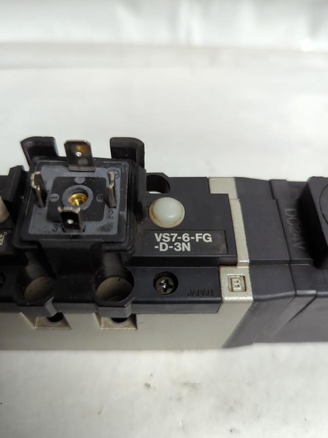 Used SMC,VS7-6-FG-D-3N,SOLENOID VALVE DC24V PRE-OWNED