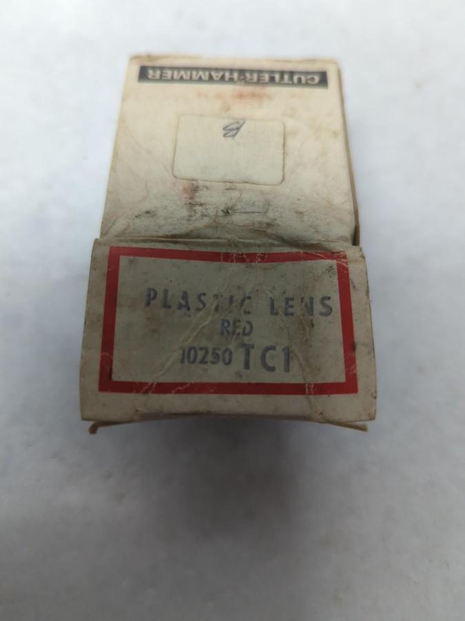 CUTLER-HAMMER,10250 TC1,PLASTIC LENS RED NOS