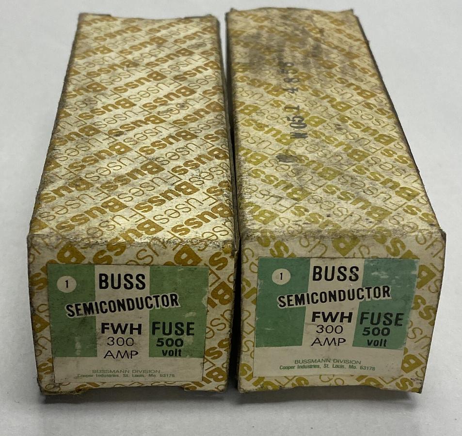 COOPER BUSSMANN,FWH-300,FUSE 300A 500V LOT OF 2 NOS