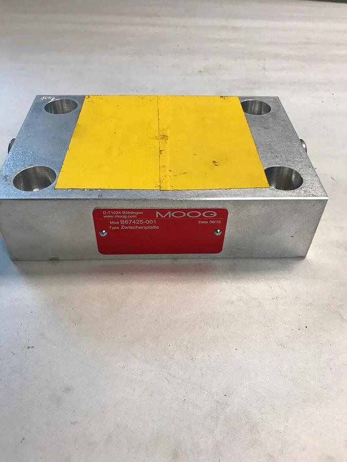 Moog,B67425-001,Hydraulic Valve Intermediate Plate
