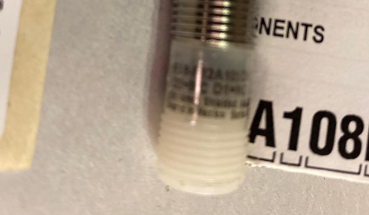 Used EATON CUTLER HAMMER,E59-F12A105D01-D1, PROXIMTY SENSOR NOS