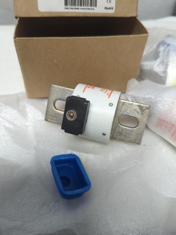FERRAZ SHAWMUT,A25X800-4TA,AMP-TRAP FUSE 800 AMP 250 V LOT OF 3 NEW