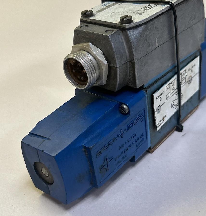 Used VICKERS,DG4V32NWB10S305C,DIRECTIONAL VALVE