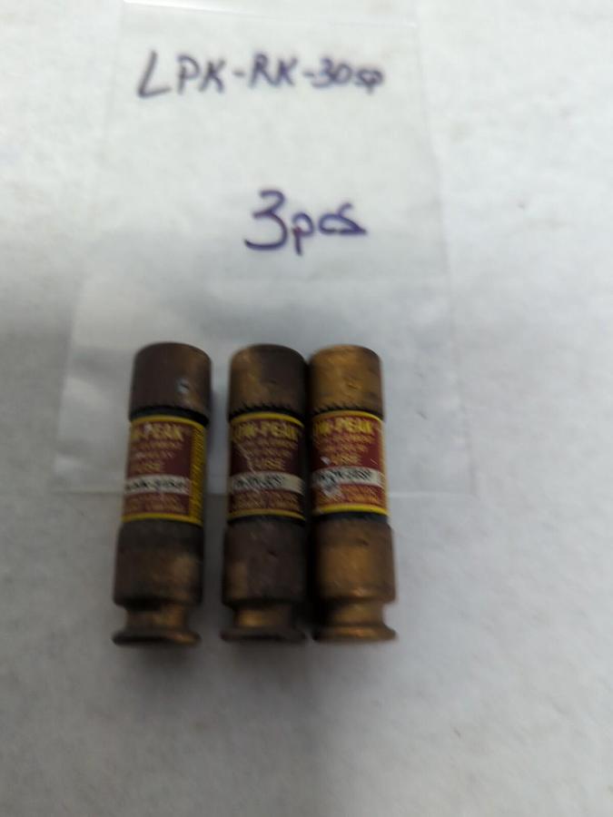 Used COOPER BUSSMANN,LPK-RK-30SP,LOW-PEAK 30 AMP FUSE LOT OF 3 PRE-OWNED