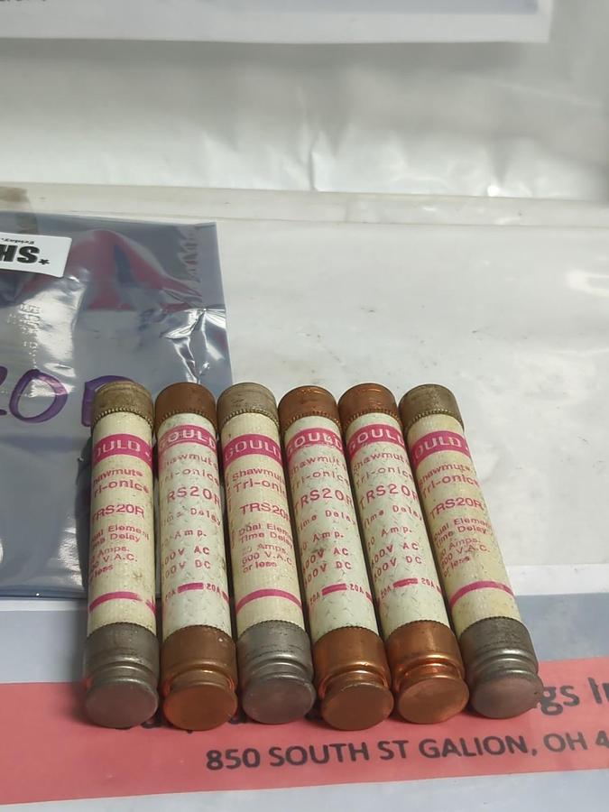 Used GOULD SHAWMUT,TRS20R,TRI-ONIC 20 AMP FUSE LOT OF 6 PRE-OWNED