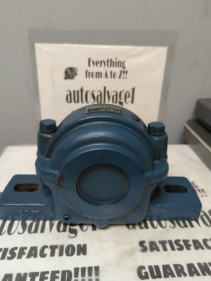 SKF,SAF-310,PILLOW BLOCK BEARING HOUSING 8-3/8 INCH BOLT HOLE SPACING NOS