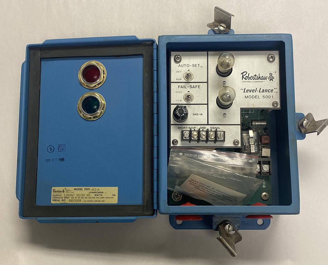 ROBERTSHAW CONTROLS,MODEL 5001-B2-A, LEVEL LANCE TRANSMITTER NEW NO BOX